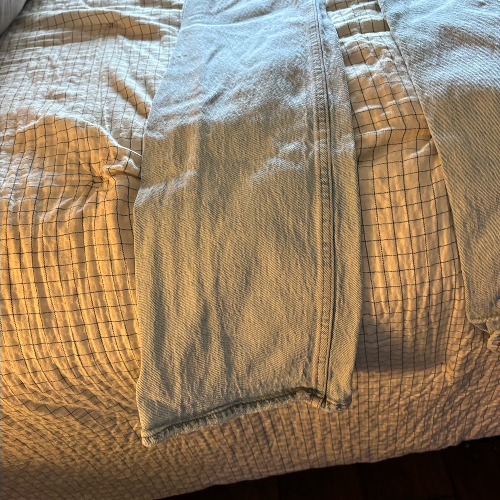 Abercrombie 90s high rise relaxed jeans with cross over waist band